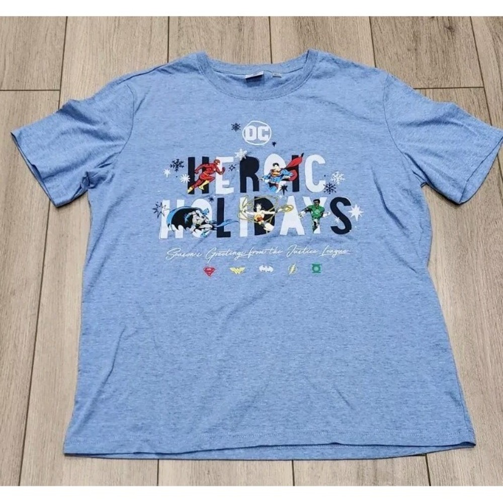 Justice League Happy Holidays Christmas tShirt Adult Large Flash Superman Batman